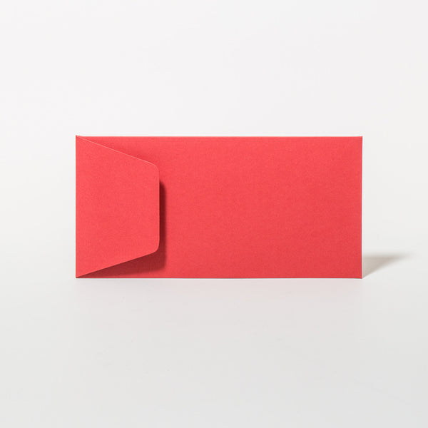Briefumschlag im Querformat, handgefertigt in der Farbe Rot von Le Typographe.