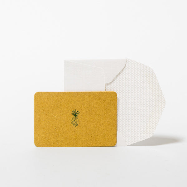 Mini-Grußkarte "Ananas", handgefertigt von Le Typographe und passender Umschlag.