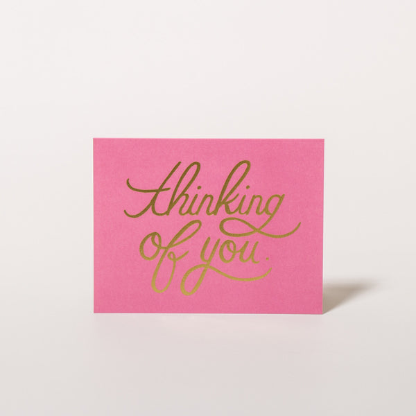 Grußkarte, pink mit goldenem Thinking of you-Schriftzug von Rifle Paper Co.