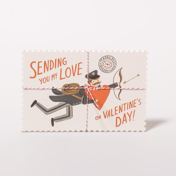Postkarten-Set mit Briefträger-Motiv zum Valentinstag von Rifle Paper Co.